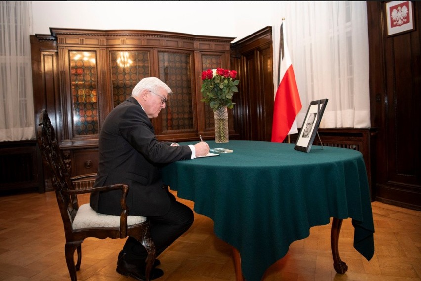 W polskiej ambasadzie w Berlinie wystawiono księgę...