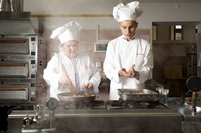 PATRYK KAMIŃSKI I ADAM RZĘSKI Z „GASTRONOMIKA” ZNALEŹLI SIĘ...