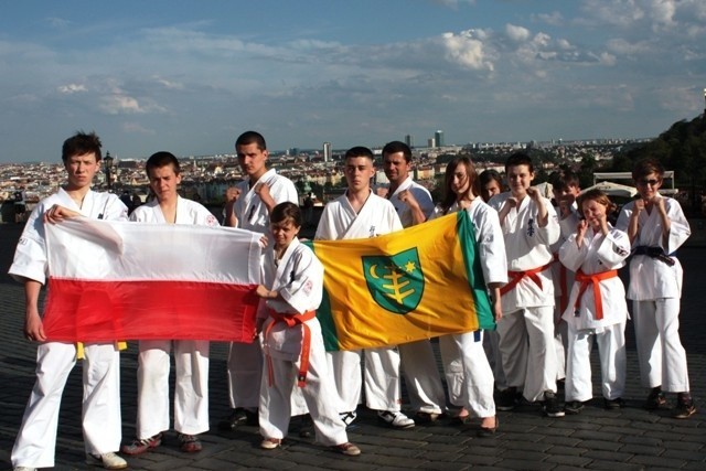 Karatecy z Ostrowi podczas wyjazdu do Pragi.