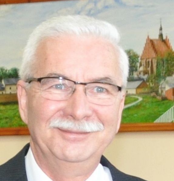 - Zastanawiamy się nad poparciem obecnego burmistrza - powiedział nam Adam Włoskiewicz, przewodniczący PSL w Szydłowcu.