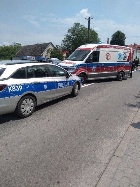 Dziecko na rowerze potrącone przez ciężarówkę w Tryńczy koło Przeworska. Wezwano śmigłowiec LPR [ZDJĘCIA]