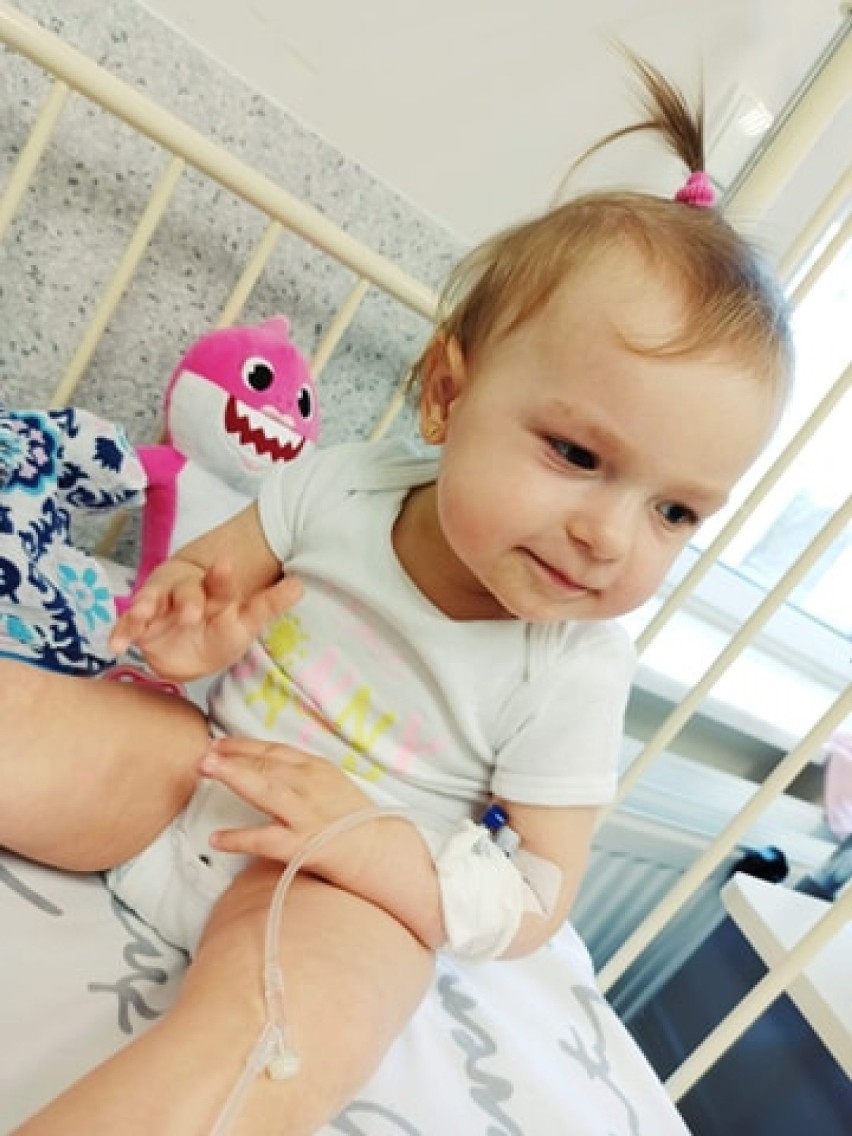 16-miesięczna Tosia z Gdyni potrzebuje terapii genowej za 10mln zł. Choruje na rdzeniowy zanik mięśni (SMA)