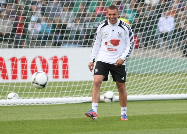 04.06.2012. gdansk nz. lukas podolski euro 2012 mistrzostwa europy trening reprezentacji niemiec na stadionie lechii przu ul traugutta fot. tomasz bolt / polskapresse dziennik baltycki