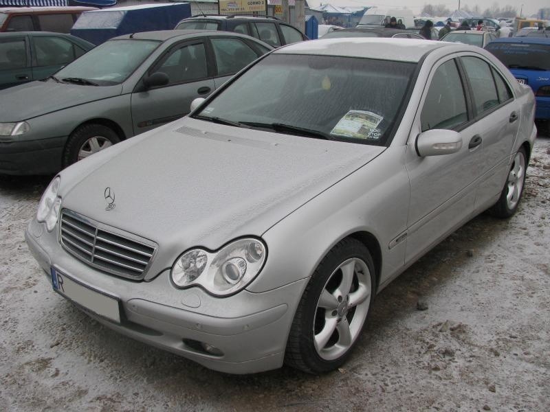 4. Mercedes C-klasa...