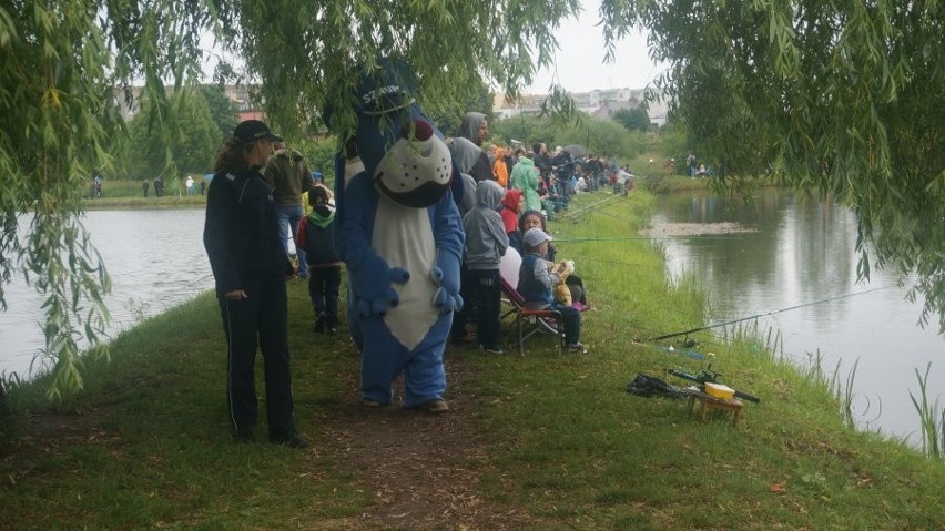 Młodych amatorów wędkarstwa w Myszkowie nie brakuje. W...