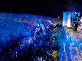 Wypadek w Orłowie. Nocą na drodze krajowej samochód wpadł do rowu, jedna osoba ranna