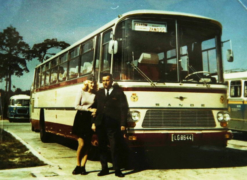 W autobusach PKS można było też spotkać stewardesy