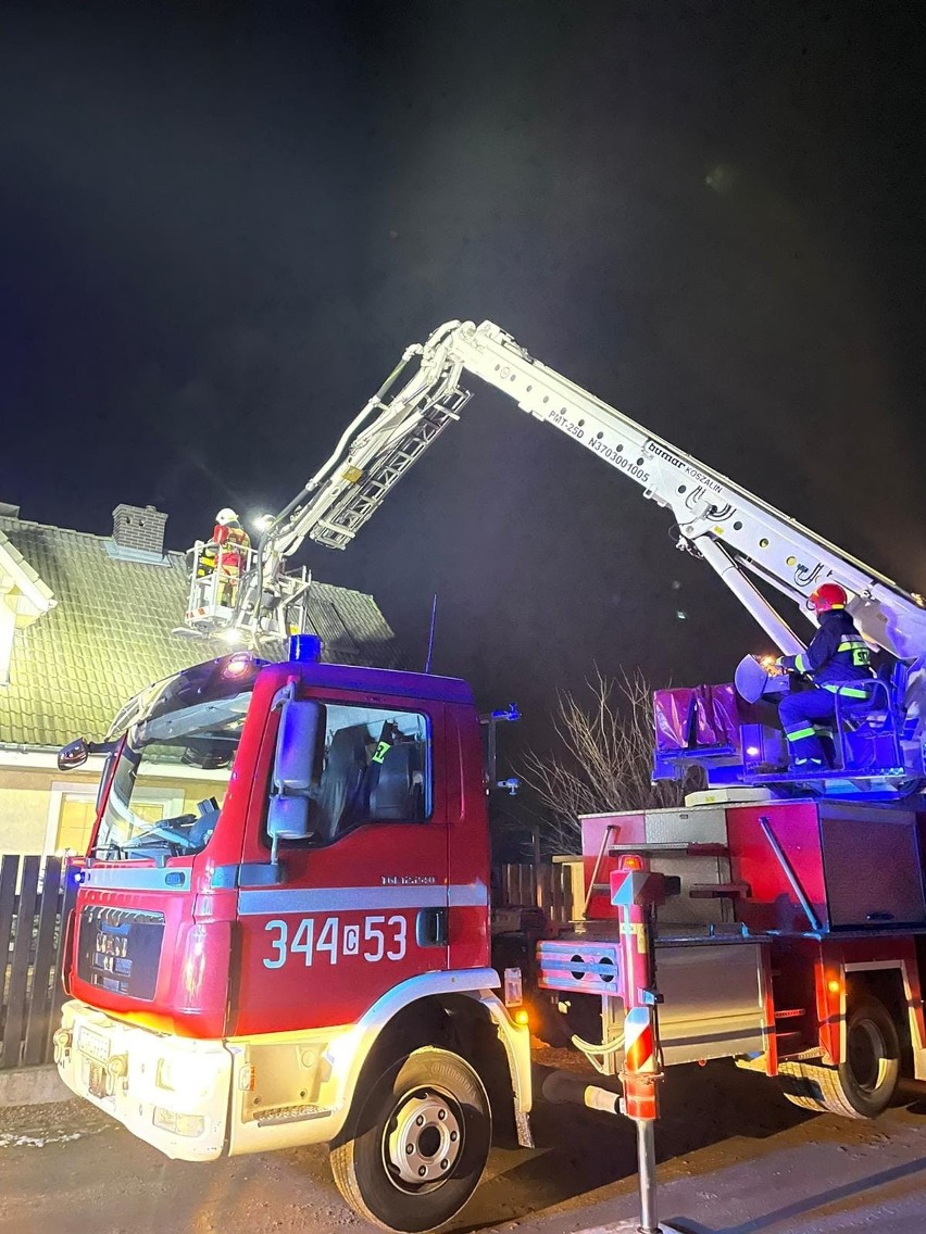 Do pożaru domu doszło w piątek wieczorem (9 grudnia 2022) w...