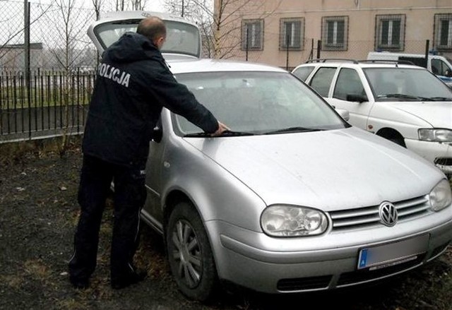 jest już na parkingu policji. Został ukradziony w Austrii.