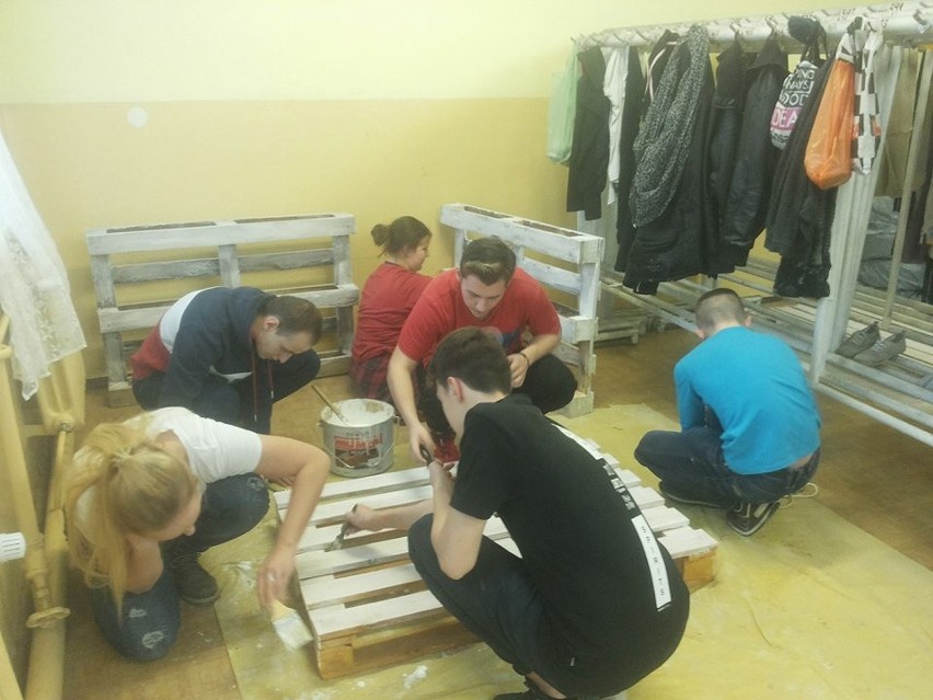 Uczniowie z Kędzierzyna-Koźla sami remontowali szkołę. Zobacz, jak im wyszło [zdjęcia]