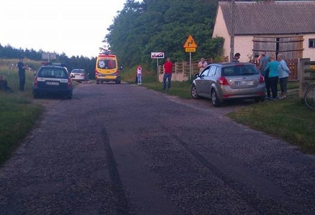 Około godz. 17:40 strażacy z OSP w Jedwabnem zostali zadysponowani do zdarzenia drogowego w miejscowości Siestrzanki.
