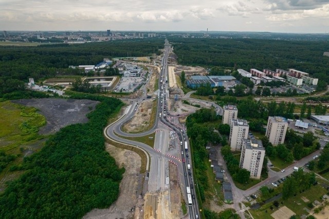 Katowice stoją w korkach. Kierowcy czekają w nich nawet godzinami. Jakie punkty najlepiej omijać?Zobacz kolejne zdjęcia. Przesuwaj zdjęcia w prawo - naciśnij strzałkę lub przycisk NASTĘPNE