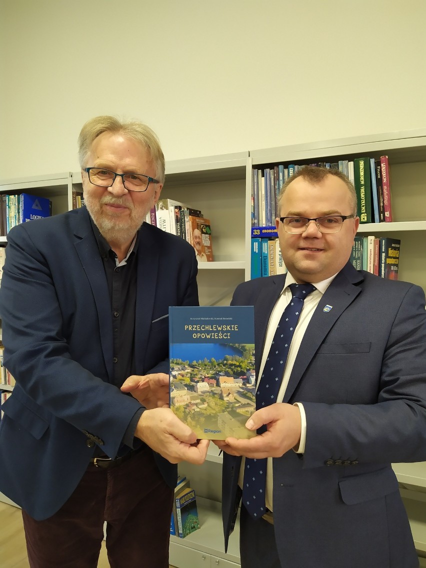 Autorzy książki - od lewej Konrad Remelski i Krzysztof...