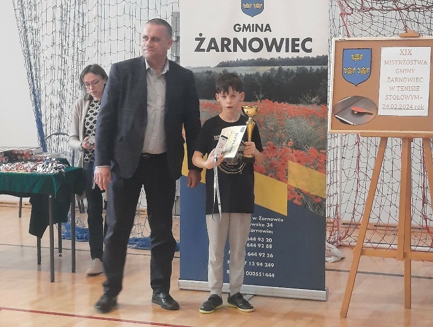 Tenisiści z Charsznicy przywieźli medale z Żarnowca