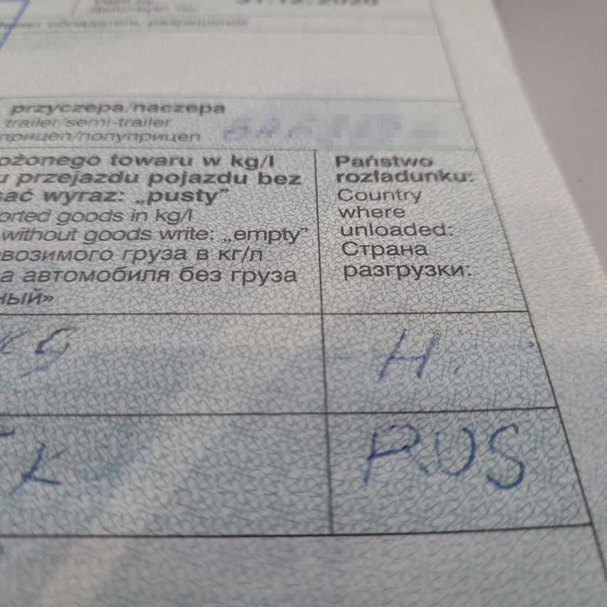 Zezwolenie na transport, które rosyjski kierowca okazał...