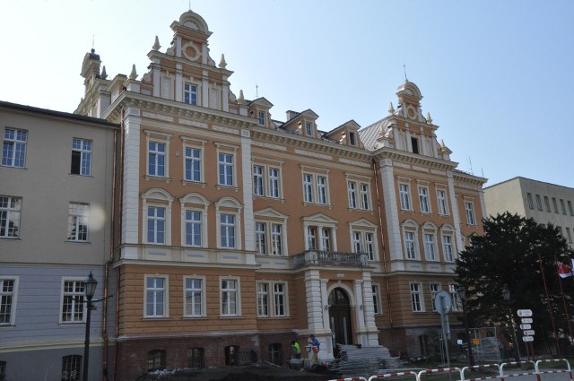 Rewitalizacja budynku urzędu przy ul. Katowickiej 1.