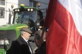Protest rolników pod  Urzędem Wojewódzkim godz. 6:40
