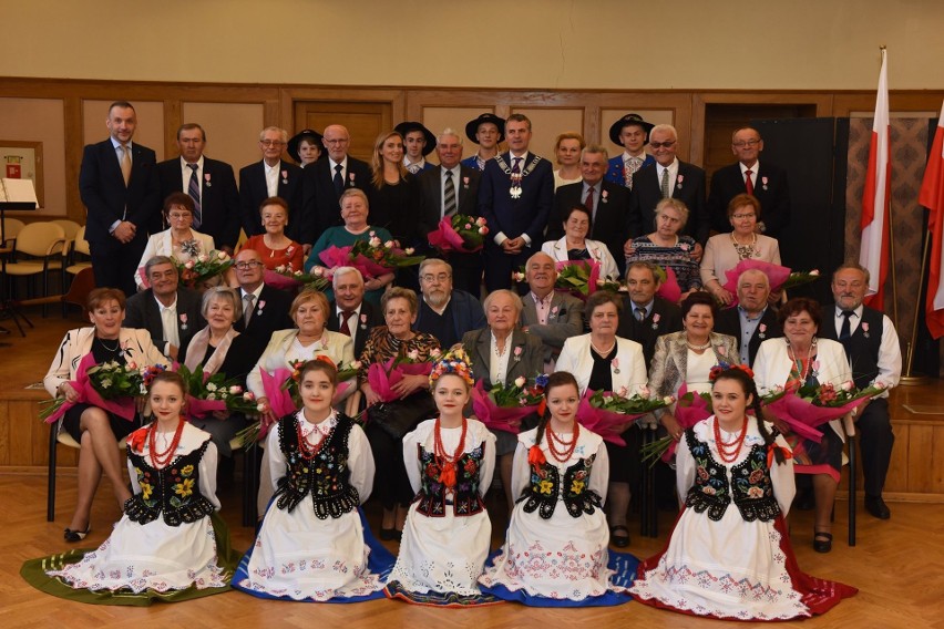 Wieliczka. Są razem od 50 lat. Zasłużyli na medale [ZDJĘCIA]