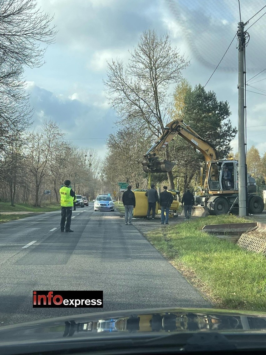 Groźny wypadek pomiędzy Częstochową a Kłobuckiem. Na DW 494 bmw zderzyło się z ciągnikiem rolniczym