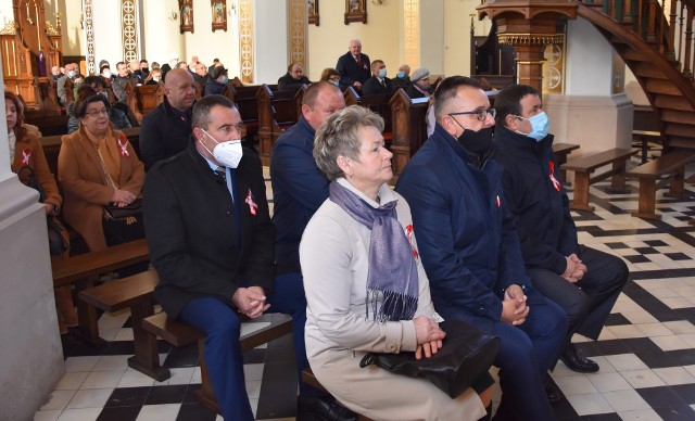 W uroczystej mszy świętej wzięli udział samorządowcy z gminy Iwaniska.