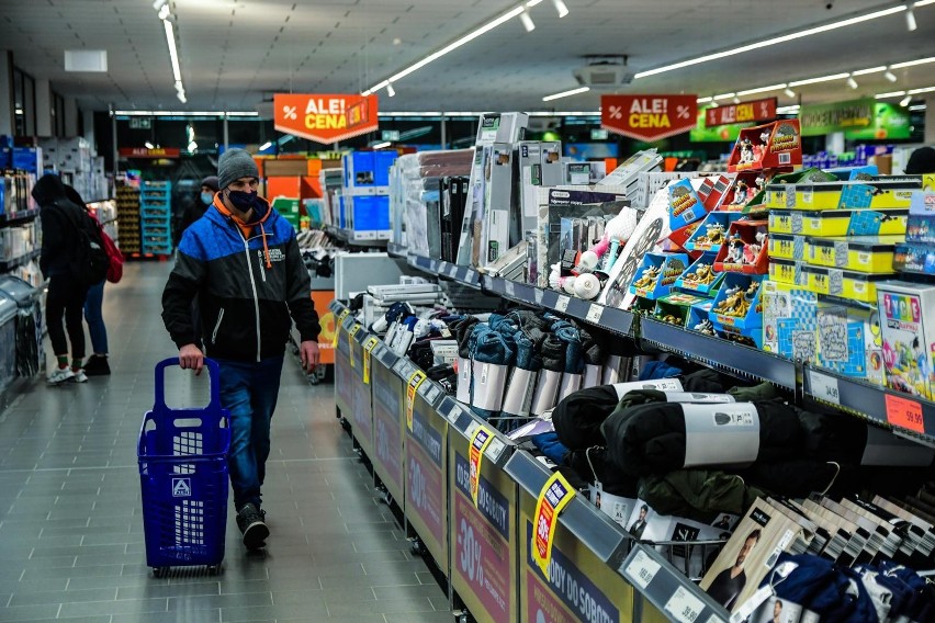 12.01.2022 bydgoszcz  skleb aldi fordon osiedle bajka...