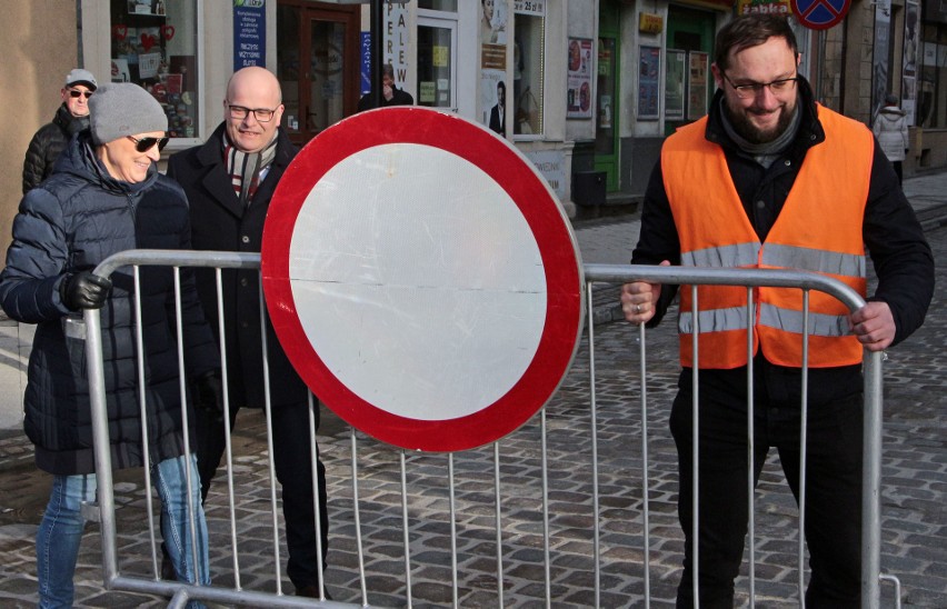 Dziś (środa) oficjalnie do użytku oddano wyremontowany...