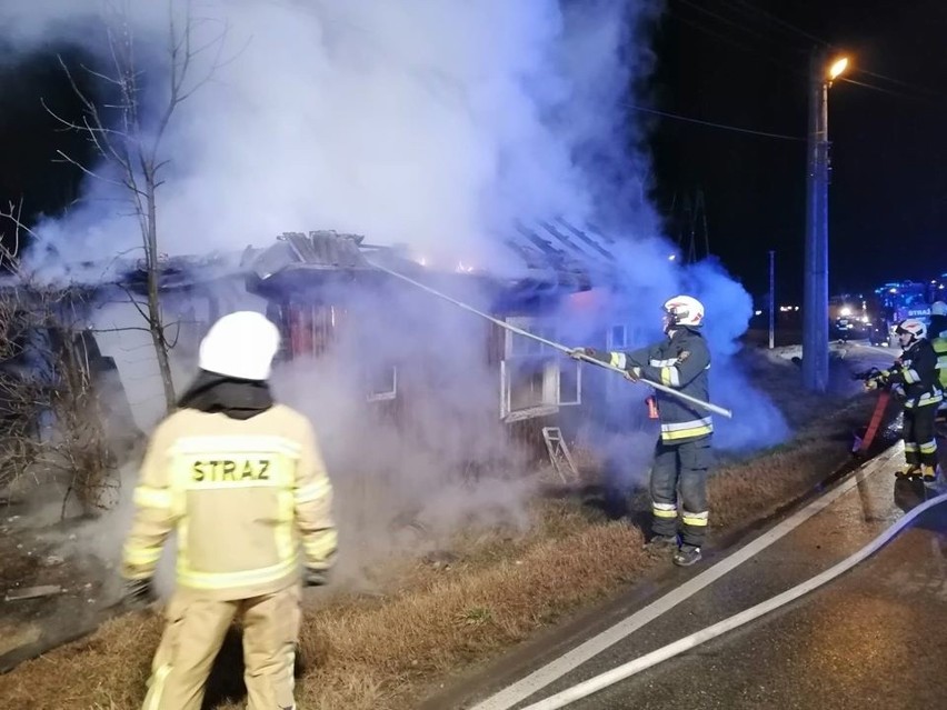 Pustostan w Woli Batorskiej znów stanął w ogniu