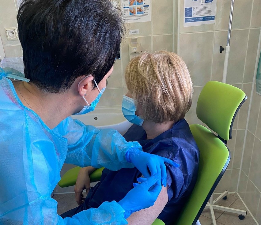 25 szczepień dziennie na COVID-19 w szpitalu w Starachowicach. Dużo osób jeszcze się nie zapisało