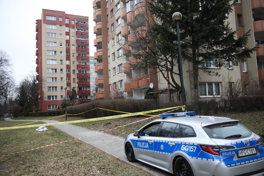 Kraków. W parku znaleziono radziecki granat. Policja zabezpieczyła teren [ZDJĘCIA]