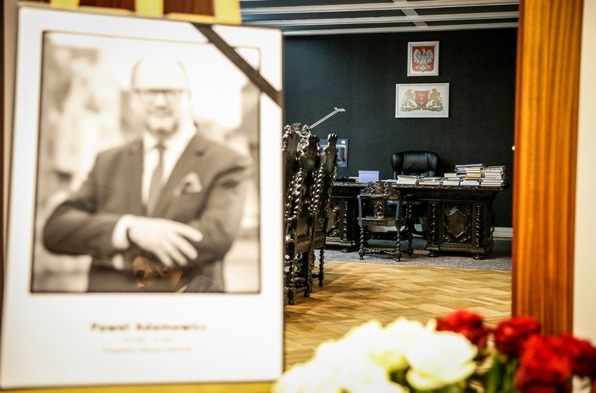 Tu pracował prezydent Paweł Adamowicz. Dziś jego gabinet jest pusty - tu zapadały decyzje ważne dla Gdańska i gdańszczan [ZDJĘCIA] 