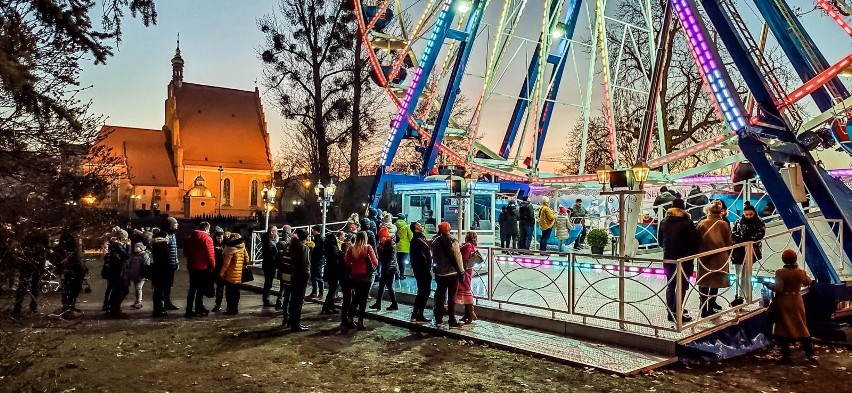 Młyńskie Koło na Placu Teatralnym to niewątpliwa atrakcja...