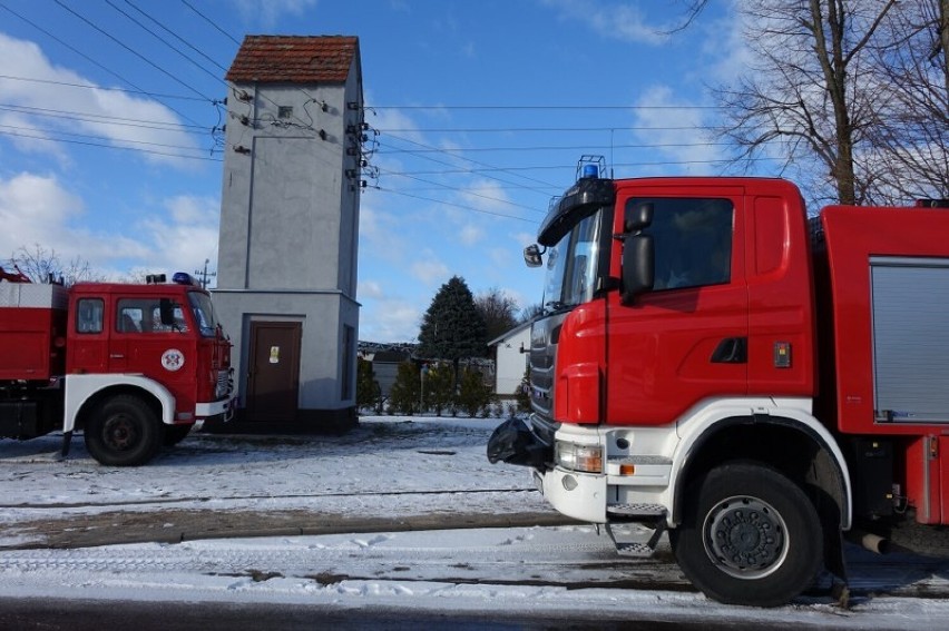 Pożar w Zawadzie w gminie Szydłowo. Ogień pojawił się w...