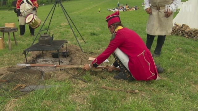 Ponad 5 tys. osób bierze udział w trzydniowej jubileuszowej rekonstrukcji bitwy pod Waterloo.