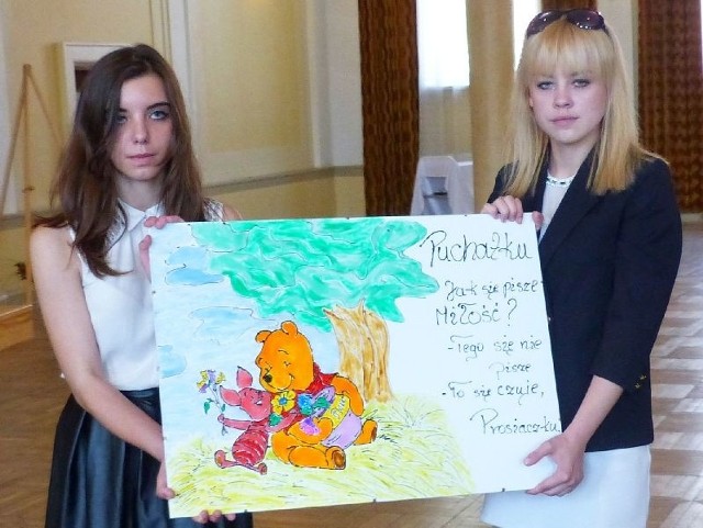 Licytacja przygotowanego przez dzieci z Przystani &#8222;Kubusia&#8221; to tradycja akcji.