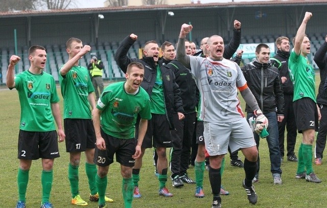Po meczu z Motorem Lublin piłkarze Stali Stalowa Wola mieli powody do radości.