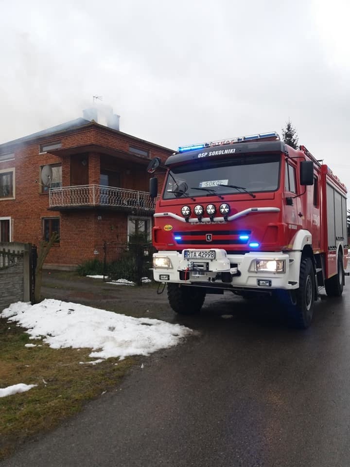 Kolejny pożar sadzy w kominie. Strażacy z Tarnobrzega i Sokolnik w akcji (ZDJĘCIA)