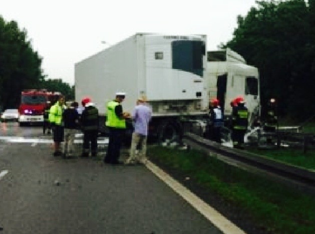 DZ24: Wypadek na DK86 w Katowicach. W korku stoi centrum miasta [ZDJĘCIA]