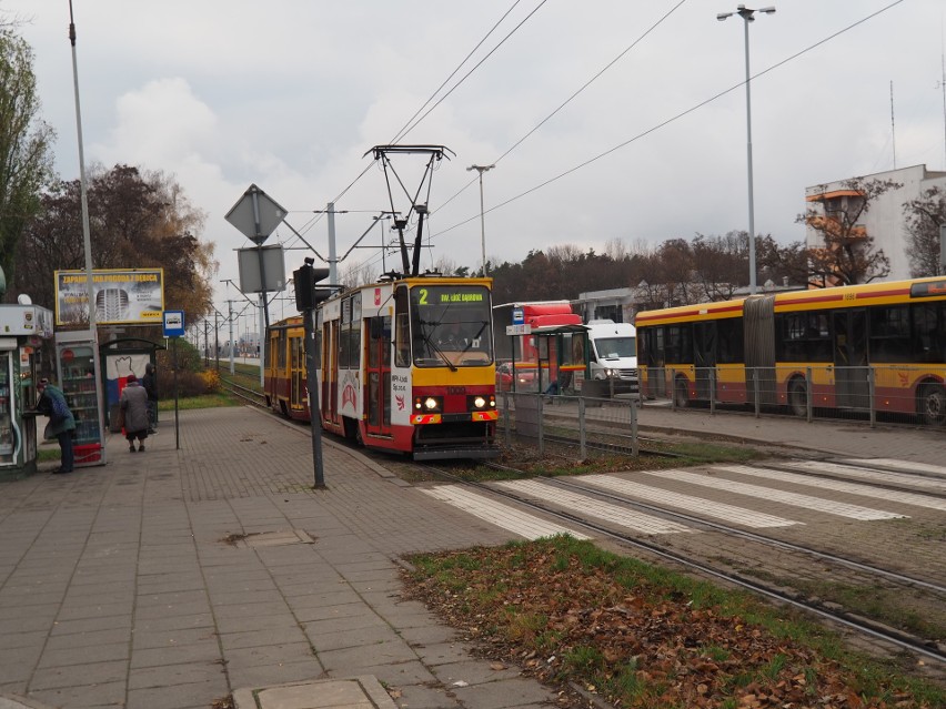 Ulica Aleksandrowska i biegnące tędy tory tramwajowe od...