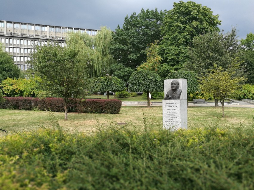 2. Zieleń. Udział parków, zieleńców i terenów zieleni...