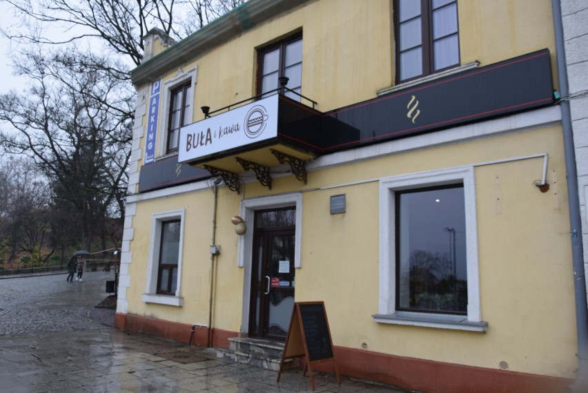 Buła i Kawa, nowa restauracja przy Bramie Opatowskiej w Sandomierzu. Co można tam zjeść? Zobacz zdjęcia