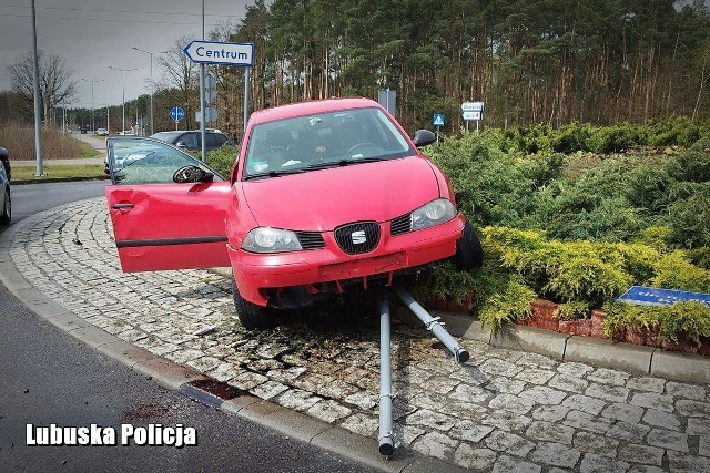 Mężczyzna zniszczył tabliczkę z nazwą ronda