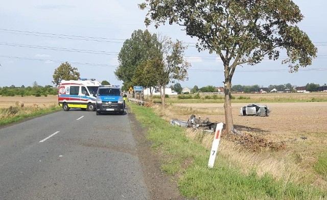 Wypadek na drodze wojewódzkiej między Dobrą a Steblowem.