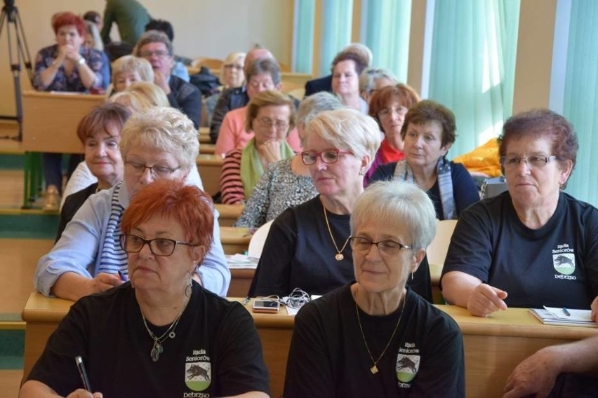 Człuchów. Konferencja z cyklu "Stefa seniora"