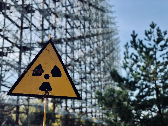 Od blisko dwóch tygodni ukraińscy strażacy nie są w stanie ugasić pożarów w sąsiedztwie wyłączonego reaktora w czarnobylskiej elektrowni