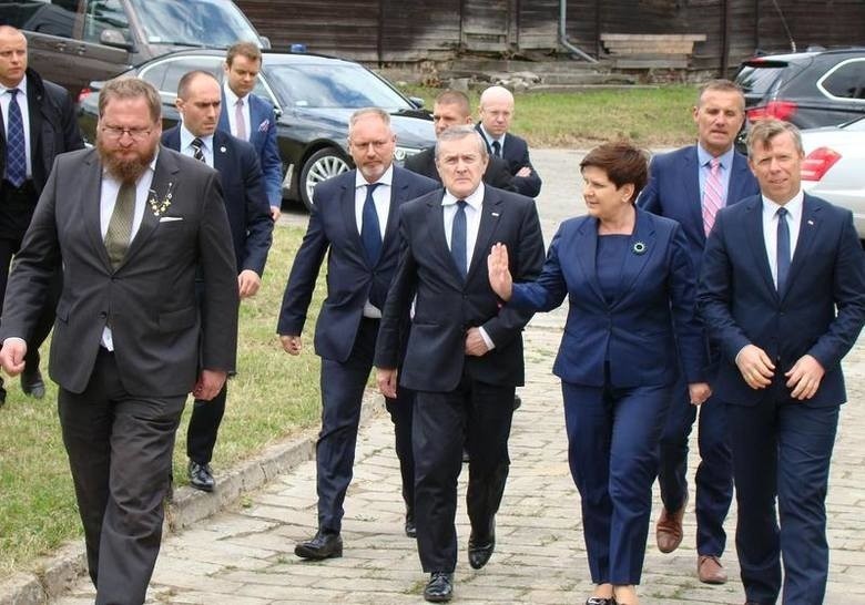 Szok, oburzenie. Co premier Szydło powiedziała w Oświęcimiu?