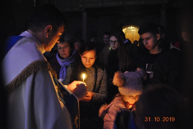 Noc Świętych w parafii pod wezwaniem Wniebowzięcia Najświętszej Maryi Panny w Małogoszczu