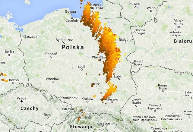 Tak wygląda burzowa mapa Polski w piątek, 17 czerwca. Jak widać burze występują głównie w centralnej części kraju.