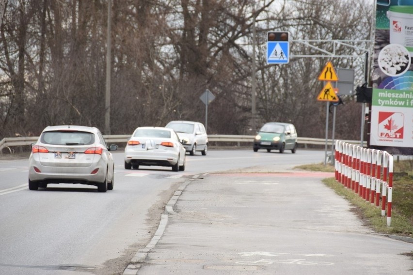 Ostrów. Ile wytrzyma most na Dunajcu? Powiat czeka na opinie ekspertów