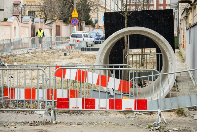 Budowa kanalizacji to zazwyczaj długa i kosztowna inwestycja, ale pozwala zlikwidować szambaZobacz kolejne zdjęcia/plansze. Przesuwaj zdjęcia w prawo naciśnij strzałkę lub przycisk NASTĘPNE