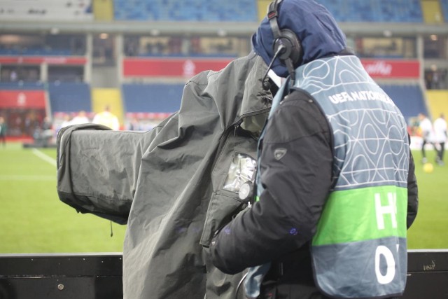 W przypadku meczów Górnika z Ruchem i GKS-u z Zagłębiem doszło do niezrozumiałego zderzenia terminów.Zobacz kolejne zdjęcia. Przesuwaj zdjęcia w prawo - naciśnij strzałkę lub przycisk NASTĘPNE